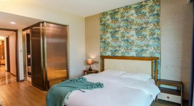 Люкс с 3 комнатами Mercure Yunhu Hotel