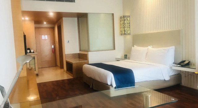 Holiday Inn Amritsar Ranjit Avenue, an IHG Hotel, Prenota Hotel Hotel a Punjab con piscina, Piscina