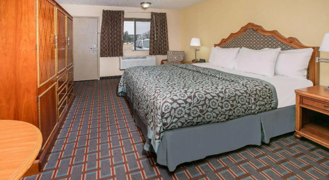 Двухместный номер Standard Days Inn by Wyndham McKinney