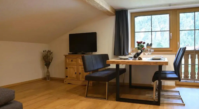 Ferienwohnung Sherin, Prenota Hotel Hotel a Lechtal con parcheggio, Parcheggio