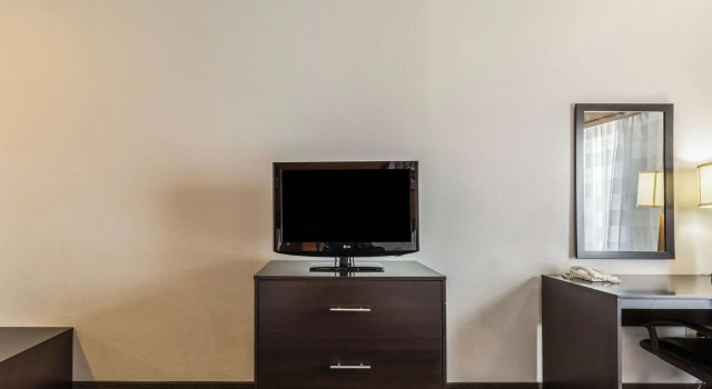 Четырёхместный номер Standard Sleep Inn & Suites Stafford - Sugarland