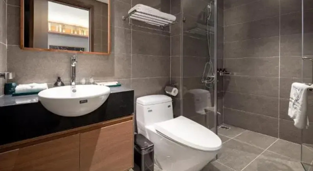 Двухместный номер Standard с балконом Mandala Hotel & Suites Bac Giang