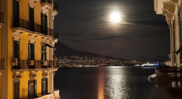 B&B Orsini 46, Buchen Sie Bed & Breakfast Lungomare Caracciolo Neapel