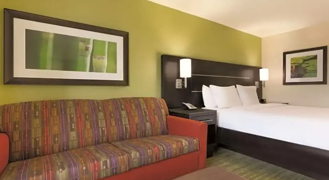 Номер Premium Hilton Garden Inn Houston Northwest