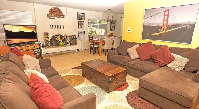 3826 Regina 4 Bedroom Home, Забронировать Отель Саут-Лейк-Тахо South Lake Tahoe Area, рядом с Канатная дорога Эриал-Трамвей