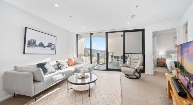 Апартаменты Stylish 2-bed Apartment in Canberra CBD