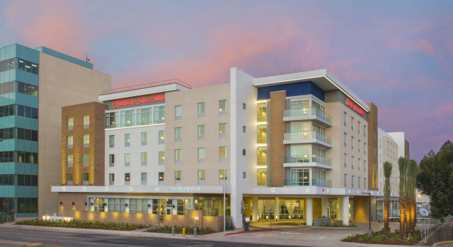 Hampton Inn & Suites LAX El Segundo