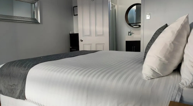 Standard Doppel Zimmer mit Balkon Tongariro Boutique B&B