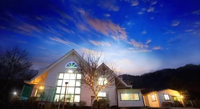 Gapyeong Baobao Glamping Pension, Prenota Campeggio Hotel a Gyeonggi-do con piscina, Piscina