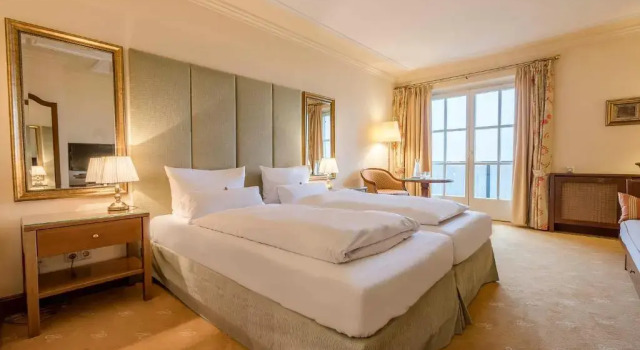 Hotel Hollweger, Rezerwuj Hotel Hotele SPA w Salzburg, SPA