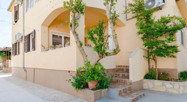 Apartments Jerko, Rezerwuj Apartament Hotele w Split-Dalmatia County z parkingiem, Parking