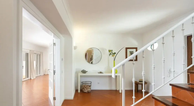 Romantic 3-bedroom Villa Near Carvoeiro, Забронировать Вилла Отели Карвоэйру с парковкой, Парковка