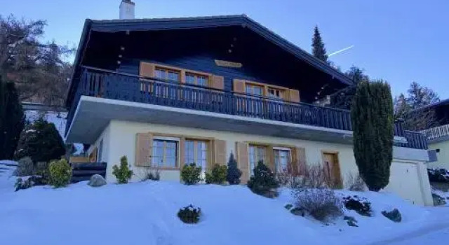 Chalet Belle Poncke, Prenota Chalet Hotel a Canton Vallese con parcheggio, Parcheggio