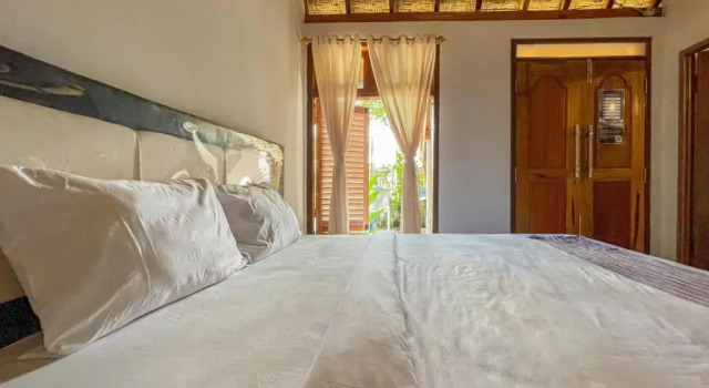 Aira Homestay Near Pantai Kuta Mandalika, Reserva ahora Hotel Gerupuk Sengkol