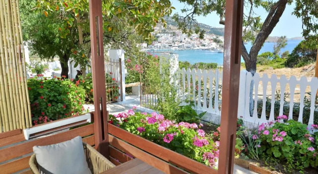 Scenic Studio 7 Batsi Andros