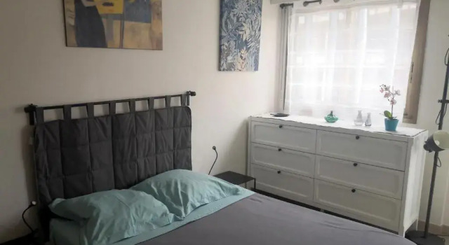 Апартаменты 2 pièces climatisé avec balcon dans le vieil Antibes, résidence moderne avec ascenseur