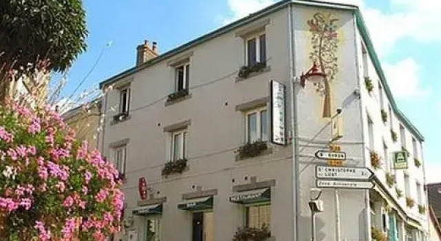 Logis Hotel Restaurant La Croix Verte, Réserver Hôtel Neau 