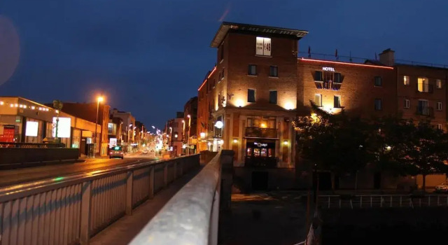 The Pier Hotel, Book Hotel Limerick Limerick, nær King John's Castle