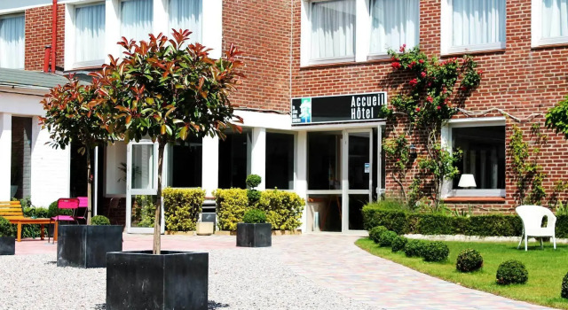 Hotel - Restaurant Le Clos des Cedres
