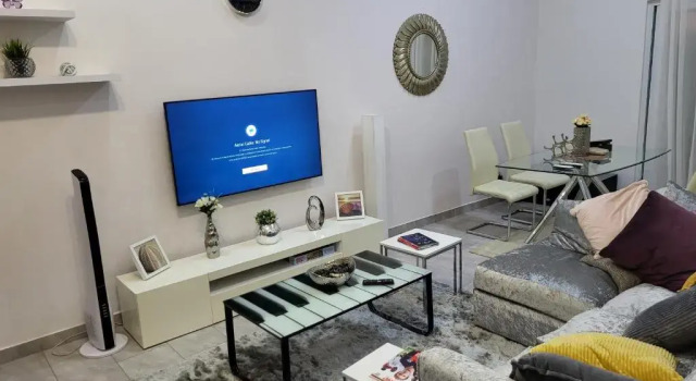 Accra Cozy Retreat With 2 Bedrooms, Varaa Lomakoti Mökit kohteessa Greater Accra, Mökki