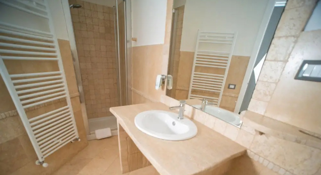 Четырёхместный номер Comfort Regia Hotel