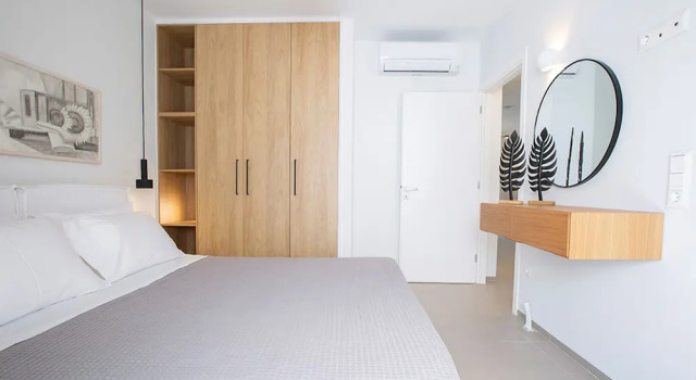 Lirides Suites