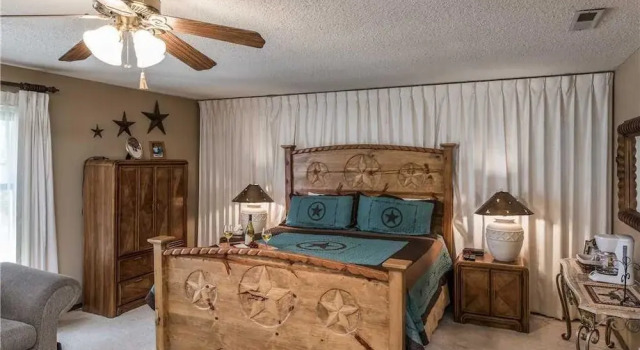 Cowboys Indians and Outlaws - Three Bedroom Cabin