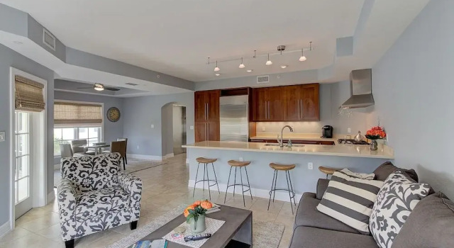 Oasis Beach Villa Unit S-1 2 Bedrooms 2 Bathrooms Apts, Забронировать Вилла Сиеста-Ки Sarasota Area