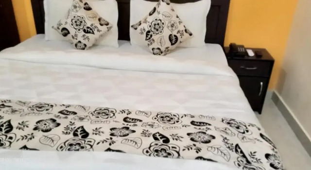 Hotel Suraj Unit Of Butola Hotels, Rezervovat Hotel Rišikéš Uttarakhand