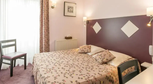 Двухместный номер Standard Logis Hôtel & Restaurant dAngleterre