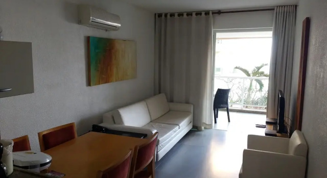 Quarto e Sala de Frente para o Mar