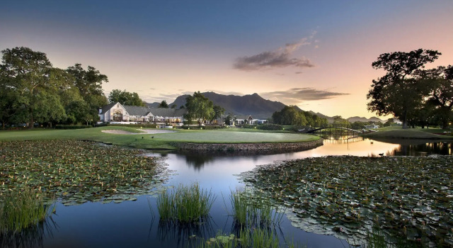 Номер Classic Fancourt Hotel