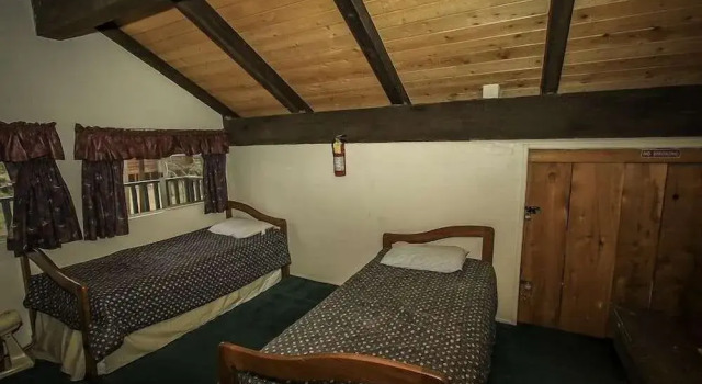 Wind Chimes - 3 Br home by RedAwning, Забронировать Дом для отпуска Биг-Бэар-Сити San Bernardino Mountains