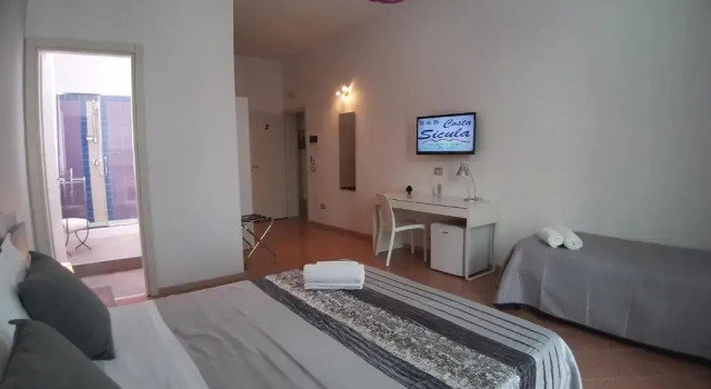 Семейный номер Standard с частичным видом на море B&B Costa Sicula