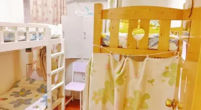Кровать в общем номере (мужской номер) Lehu Youth Hostel