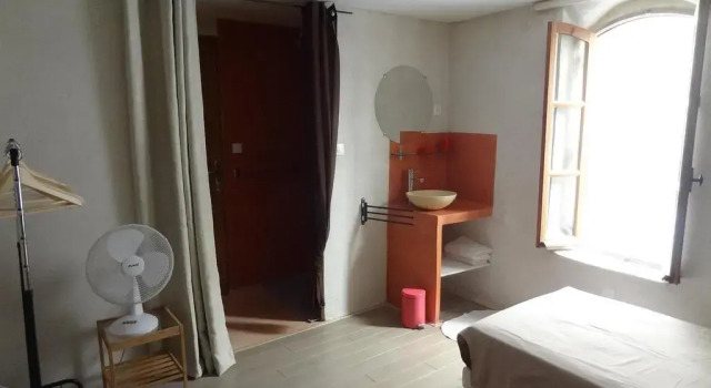 Appartement avec patio,2 chambres,Patangarles, Забронировать Апартаменты/квартира Отели Арля с парковкой, Парковка