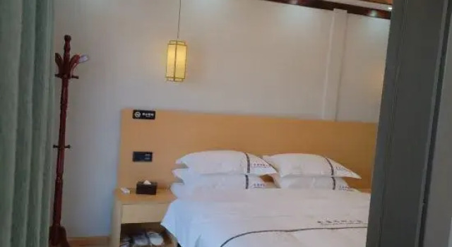 Люкс Deluxe Lancang Brown Home Inn