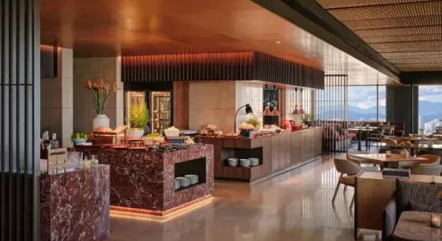 Люкс Hyatt Regency Kuala Lumpur at KL Midtown