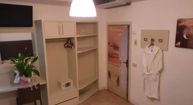 Трёхместный номер Standard с балконом Hotel Losanna Cervia