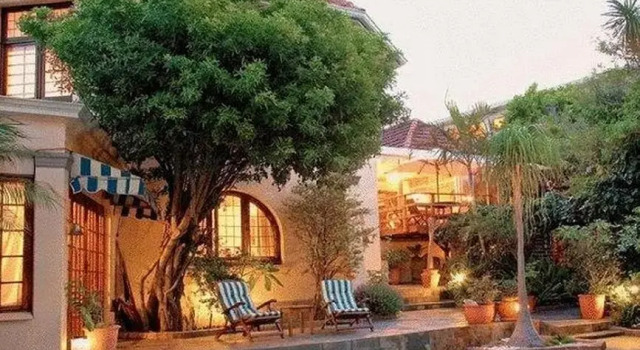 Апартаменты Brenwin Guest House