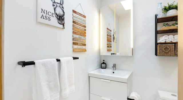 Scenic LA Stay Near Ventura Blvd With Deck, Games, Fireplace & Outdoor Dining Marmol Vista by Avantstay