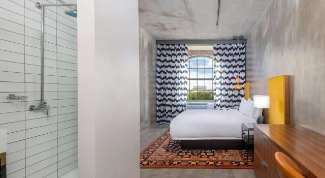Двухместный номер Standard The LOOM Hotel, Tapestry Collection by Hilton