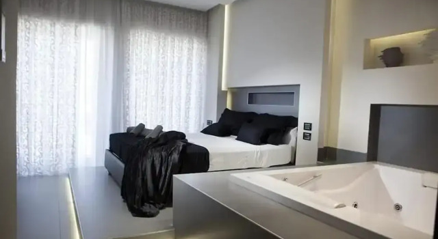 Апартаменты Luxury Crystal Skyline Neapolis
