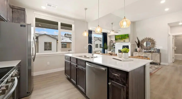 The Landmark 2 King Beds, Garage & Fireplace, Rezerwuj Apartament Hotele w Fort Collins z parkingiem, Parking