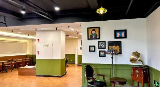 Dongnanxibei Youth Hostel (Jinji Road Subway Station Branch)
