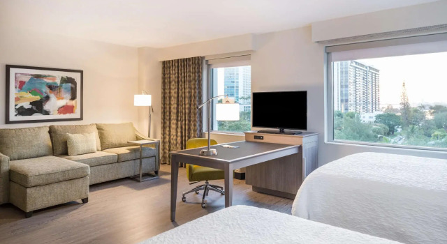 Четырёхместная студия Accessible Hampton Inn & Suites Miami Wynwood Design District, FL