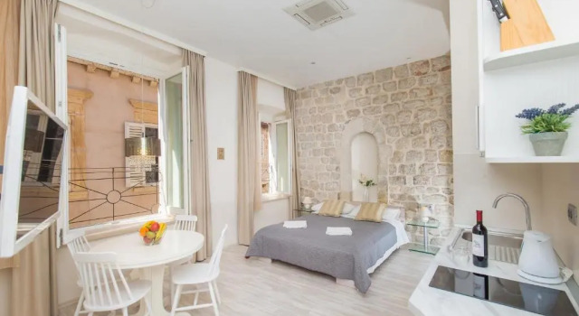 Студия Lausion Apartments