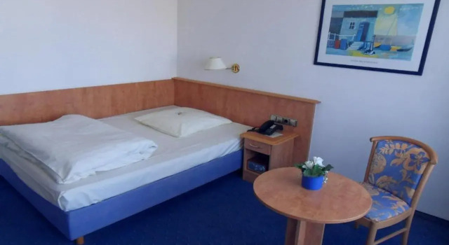 Hotel Stadt Homburg - An den Universitätskliniken, Забронировать Отель Хомбург земля Саар, рядом с Saarland University Hospital