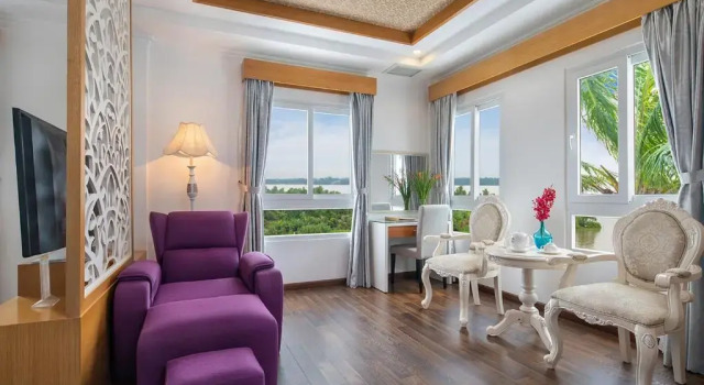 Полулюкс Nesta Hotel Can Tho