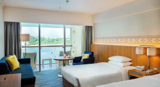 Номер Superior с красивым видом из окна Renaissance Okinawa Resort